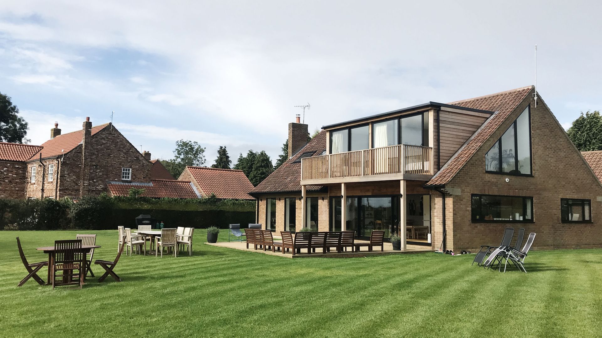 Family home and garden designed by Paul Butler Architects